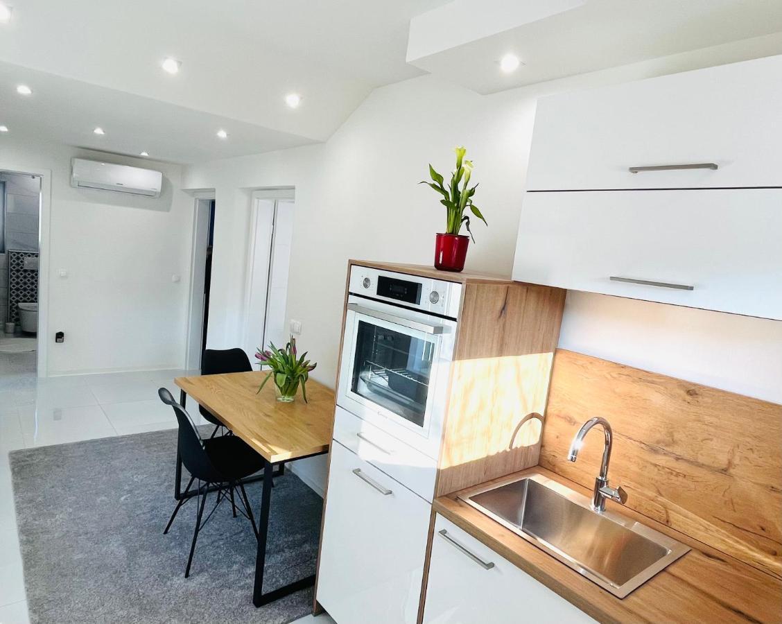Luxe Apartments Ljutomer Luaran gambar