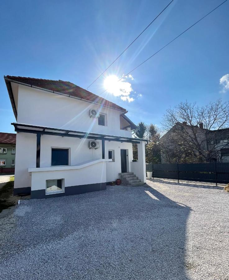 Luxe Apartments Ljutomer Luaran gambar